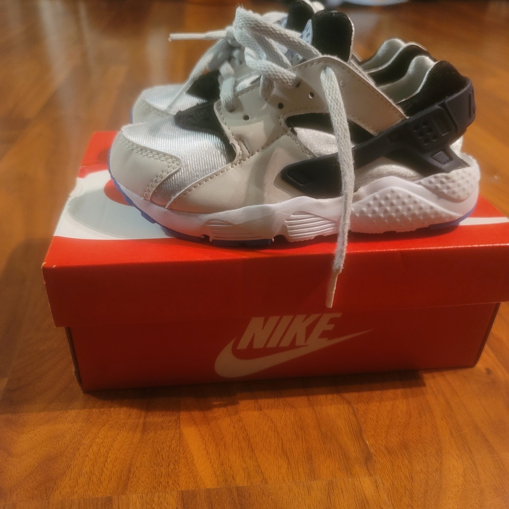 Nike Kids' White and Black Sneakers